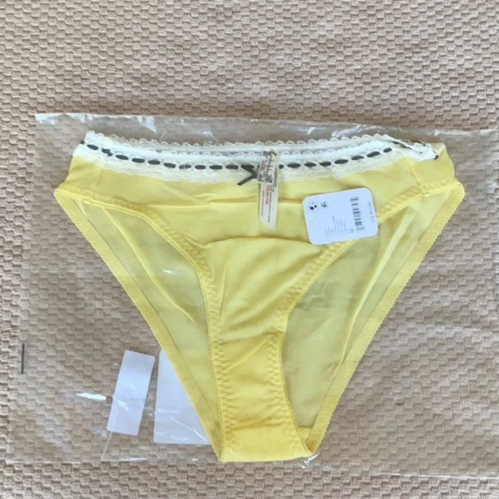 FREE PEOPLE - So Sweet Bikini, Pasta Combo (Yellow w/ Black), M & L